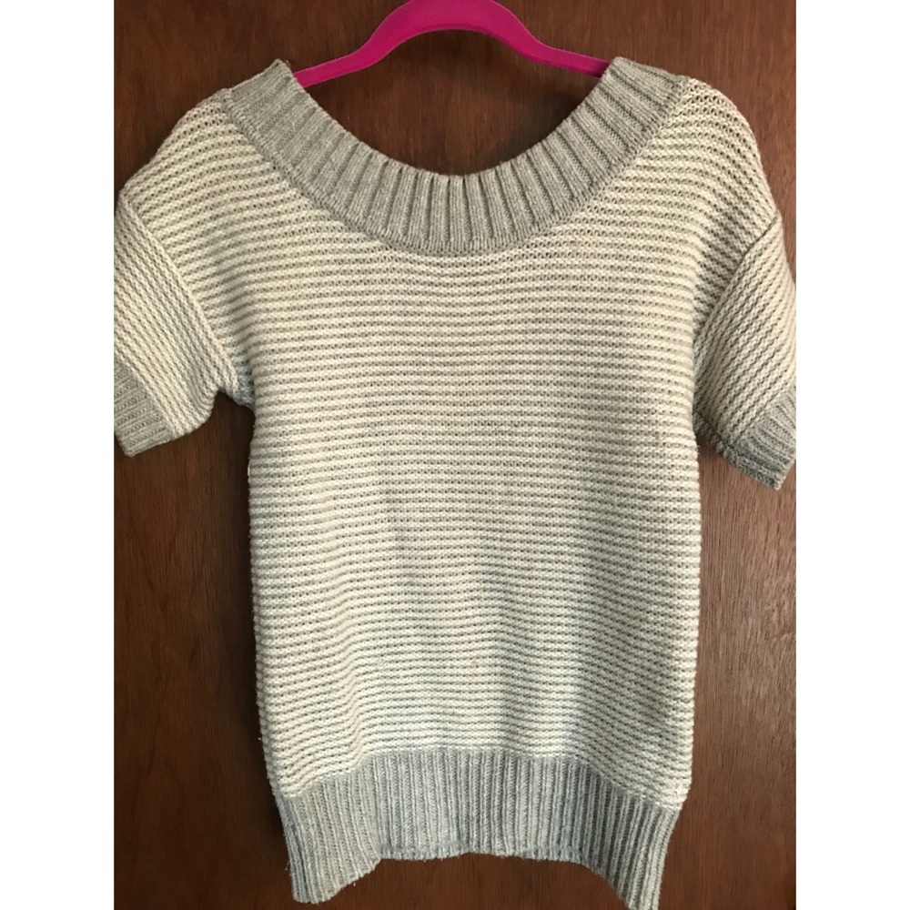 American Eagle short sleeve sweater